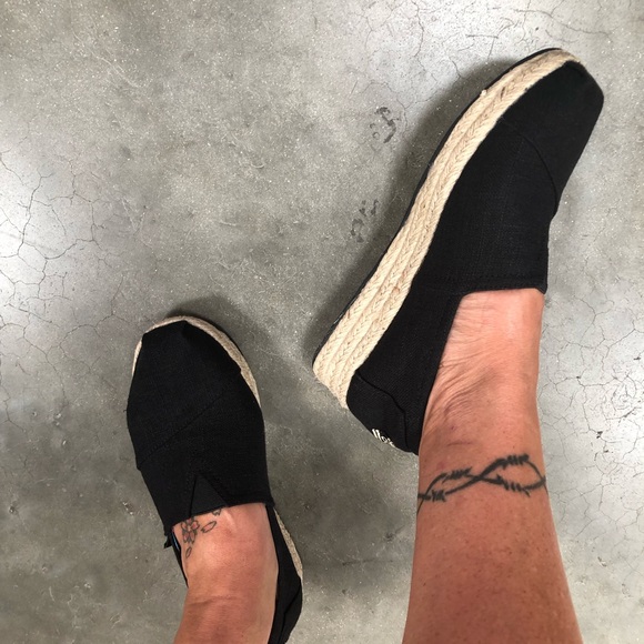 Bob’s by Sketchers Wedge Canvas Shoe - Picture 6 of 8